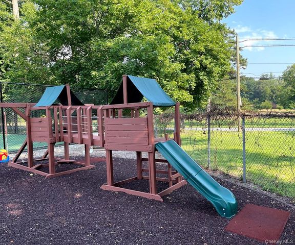 806 Eagle Bay Drive, Ossining, NY 10562