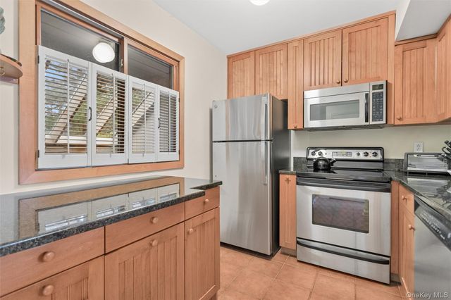 806 Eagle Bay Drive, Ossining, NY 10562