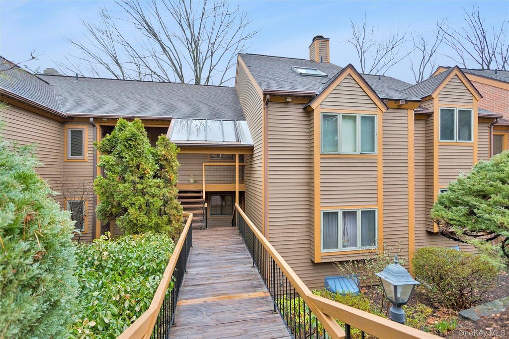 806 Eagle Bay Drive, Ossining, NY 10562