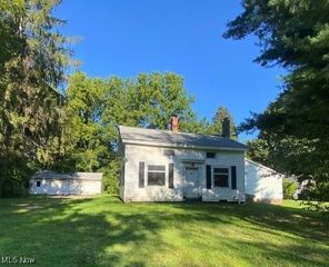 11834 W River Road, Columbia Station, OH 44028