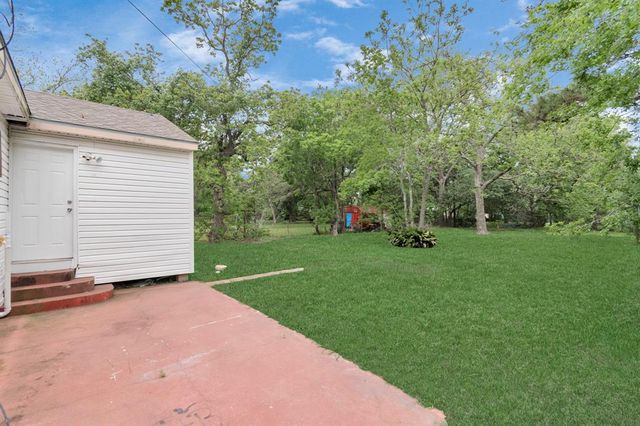 602 Bluebonnet Drive, La Marque, TX 77568
