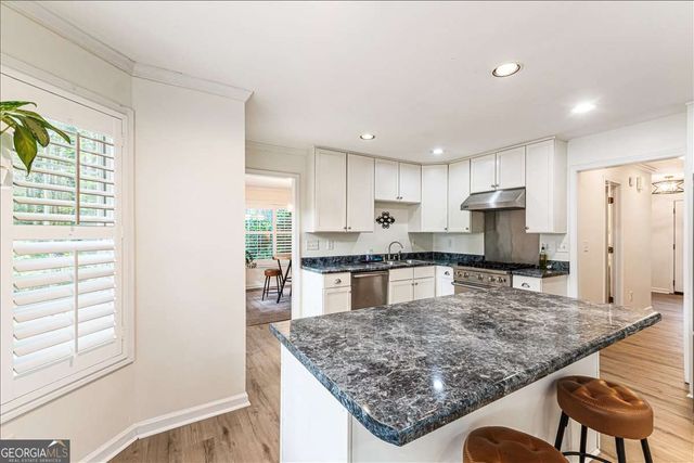 4212 Willow Walk SW, Lilburn, GA 30047