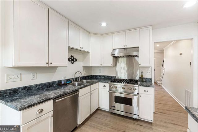 4212 Willow Walk SW, Lilburn, GA 30047