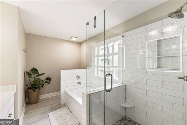 4212 Willow Walk SW, Lilburn, GA 30047