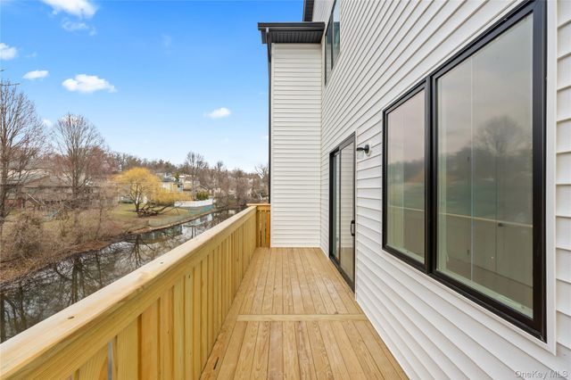 13 Warren Court 202, Monsey, NY 10952