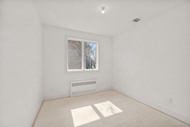 13 Warren Court 202, Monsey, NY 10952