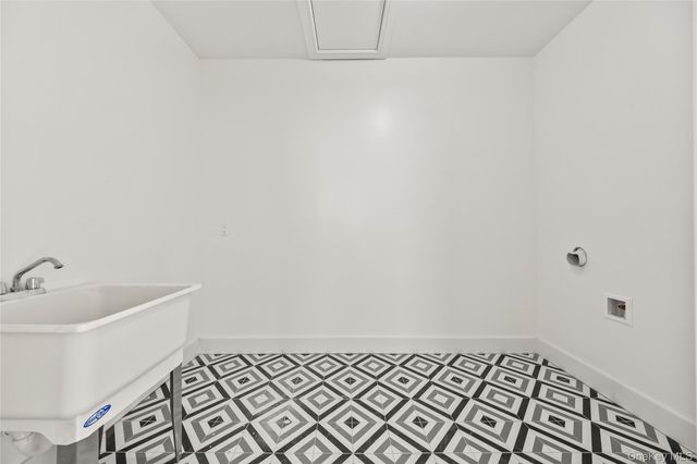 13 Warren Court 202, Monsey, NY 10952