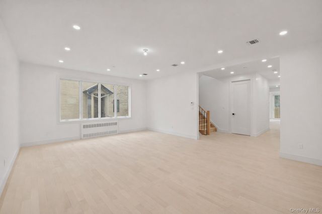 13 Warren Court 202, Monsey, NY 10952