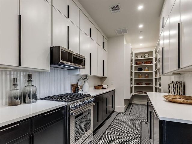 13908 Hillside Circle, Oklahoma City, OK 73013