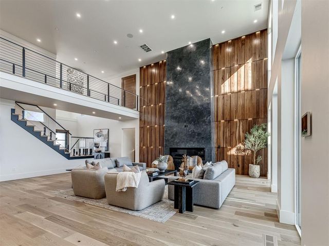 13908 Hillside Circle, Oklahoma City, OK 73013