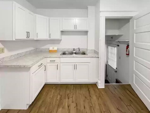 1612 Hays Park Avenue, Kalamazoo, MI 49001