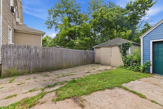 1612 Hays Park Avenue, Kalamazoo, MI 49001