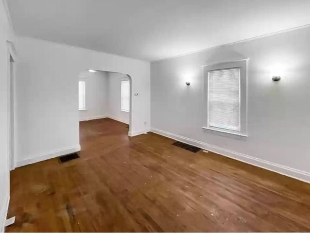 1612 Hays Park Avenue, Kalamazoo, MI 49001