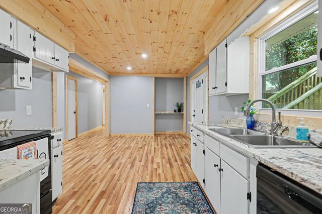 55 Wallace Street, Clayton, GA 30525