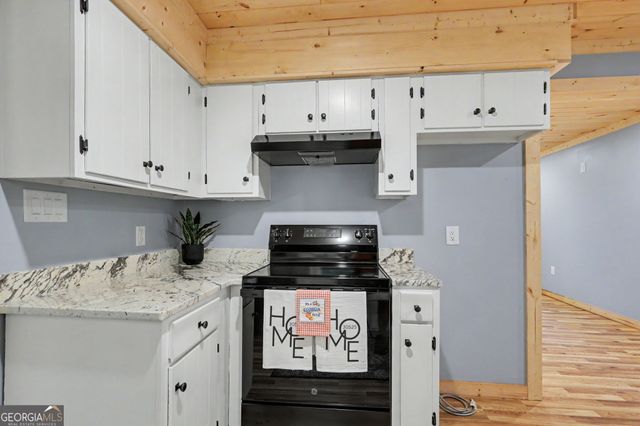 55 Wallace Street, Clayton, GA 30525