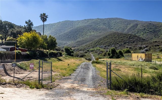 2 Plummers Lane, Mentone, CA 92359