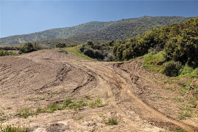 2 Plummers Lane, Mentone, CA 92359