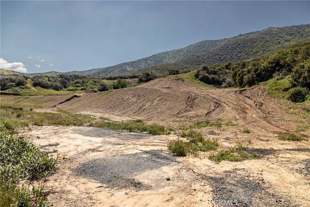 2 Plummers Lane, Mentone, CA 92359