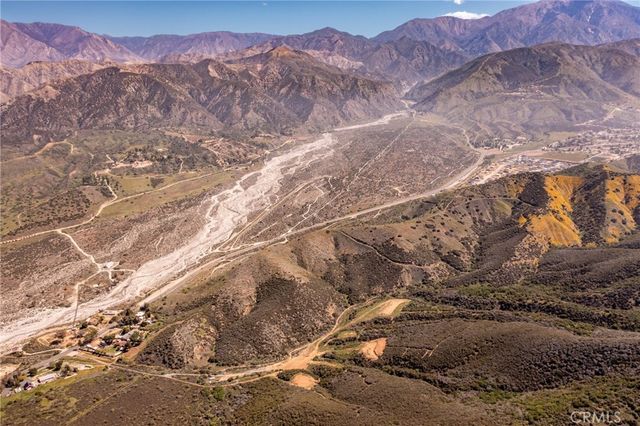 2 Plummers Lane, Mentone, CA 92359