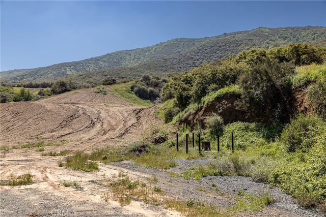 2 Plummers Lane, Mentone, CA 92359