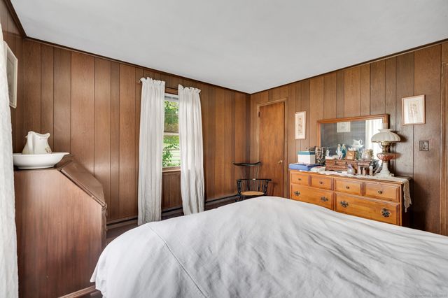181 Eastern Parkway, Milford, CT 06460
