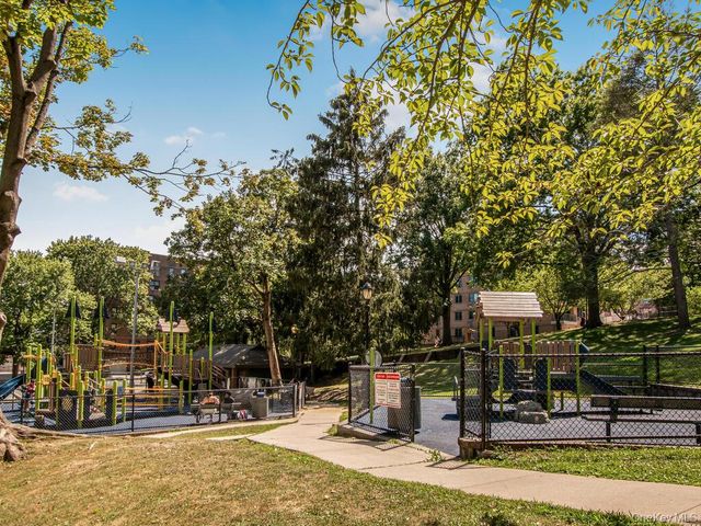 10 Lake Street 3K, White Plains, NY 10603