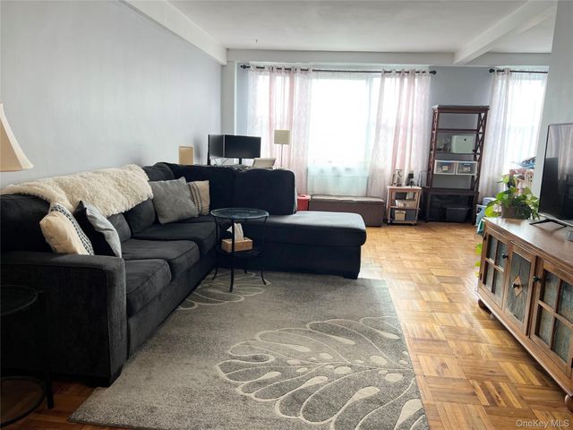 10 Lake Street 3K, White Plains, NY 10603