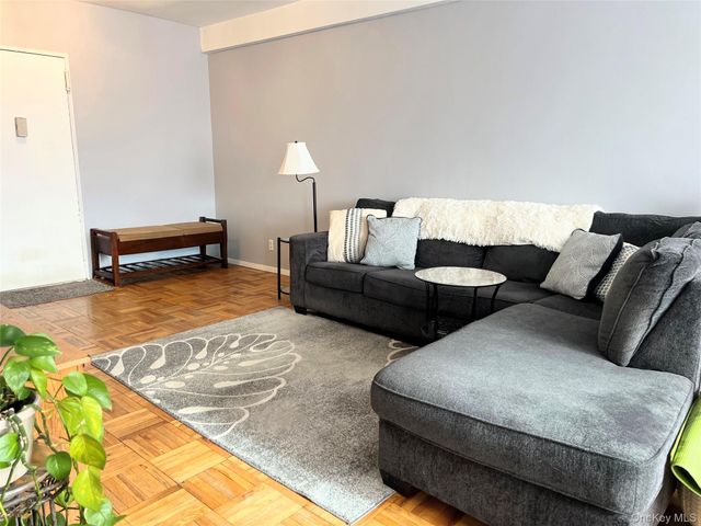 10 Lake Street 3K, White Plains, NY 10603