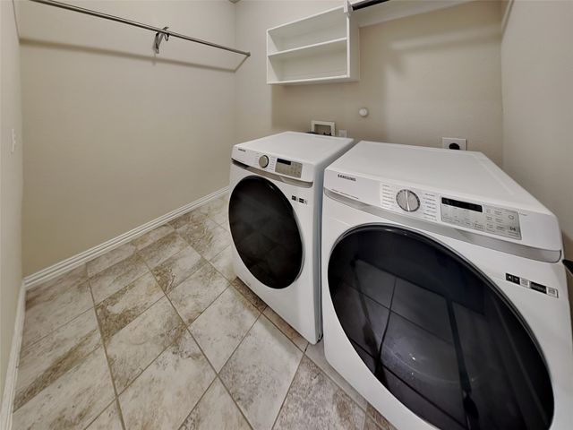 816 Water Garden Circle, Little Elm, TX 75068