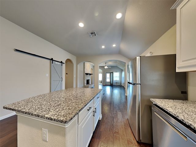 816 Water Garden Circle, Little Elm, TX 75068