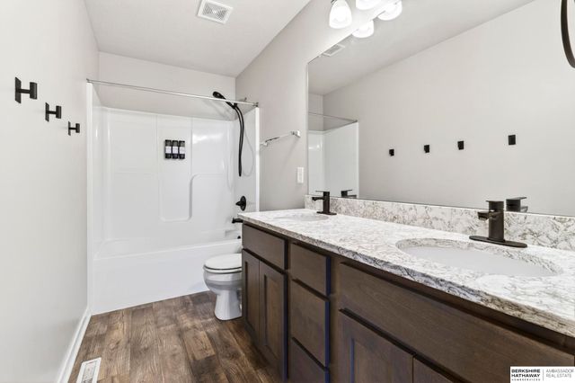 15010 S 19th Street, Bellevue, NE 68123