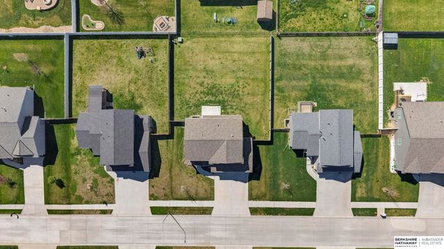 15010 S 19th Street, Bellevue, NE 68123