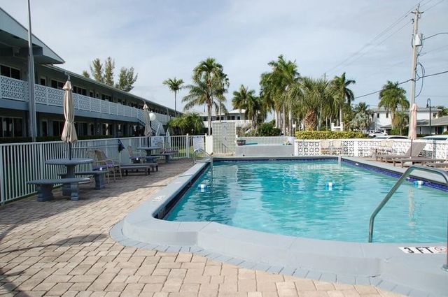 600 Layne Boulevard 201, Hallandale Beach, FL 33009