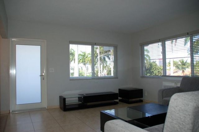 600 Layne Boulevard 201, Hallandale Beach, FL 33009