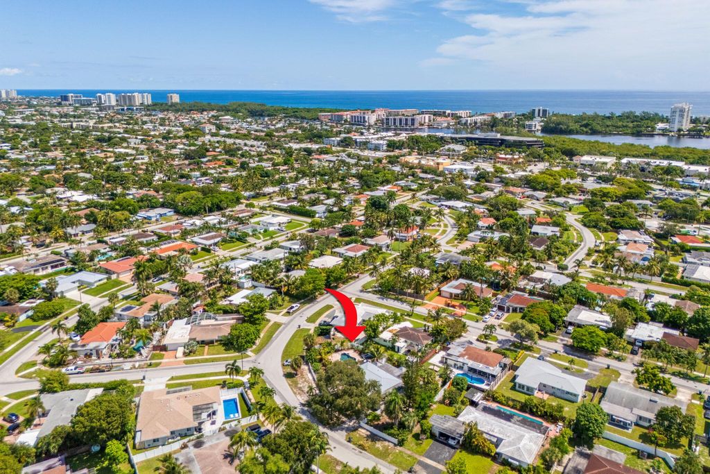 2298 NE 4th Avenue, Boca Raton, FL 33486