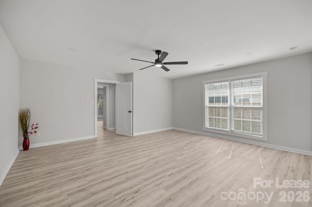 6722 Stillmeadow Drive, Charlotte, NC 28277