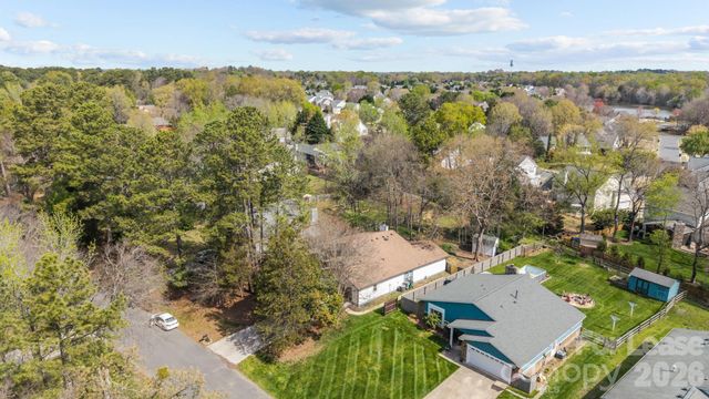 6722 Stillmeadow Drive, Charlotte, NC 28277