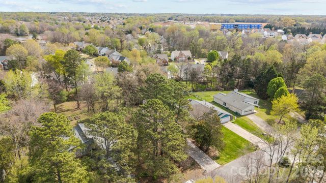 6722 Stillmeadow Drive, Charlotte, NC 28277