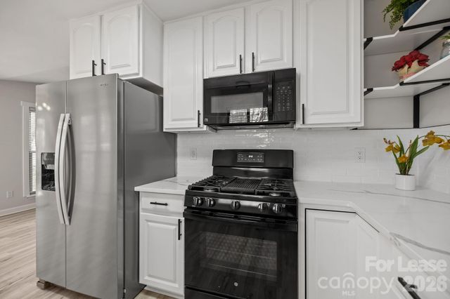 6722 Stillmeadow Drive, Charlotte, NC 28277