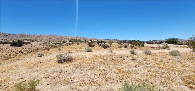 1 Rancho Street, Apple Valley, CA 92308