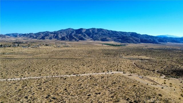 1 Rancho Street, Apple Valley, CA 92308