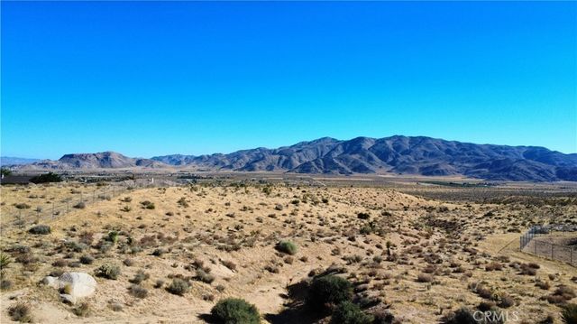 1 Rancho Street, Apple Valley, CA 92308