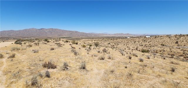 1 Rancho Street, Apple Valley, CA 92308