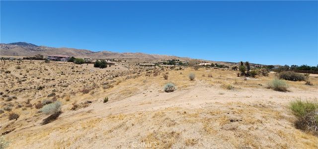 1 Rancho Street, Apple Valley, CA 92308