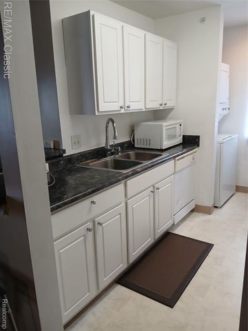 806 Brandon Avenue, Pontiac, MI 48340