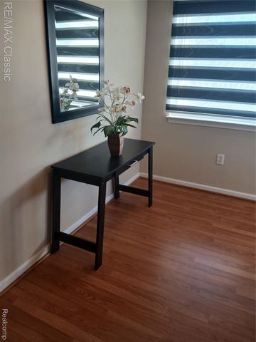 806 Brandon Avenue, Pontiac, MI 48340