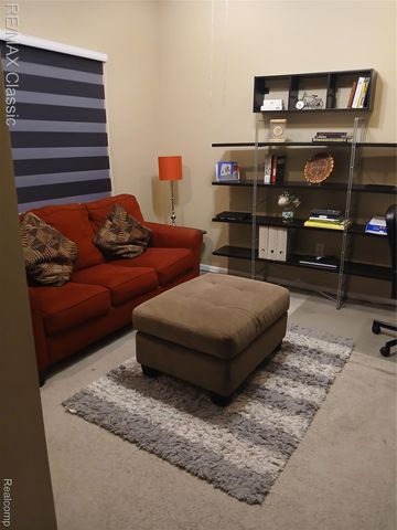 806 Brandon Avenue, Pontiac, MI 48340