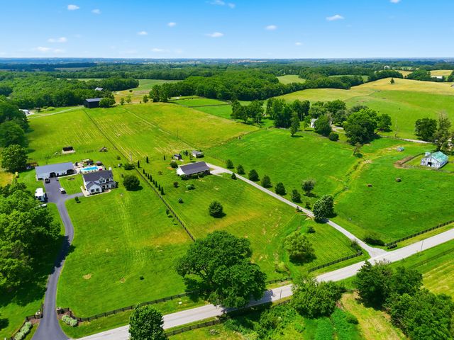 550 College Road, Paris, KY 40361