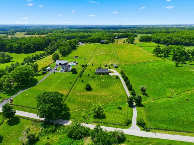 550 College Road, Paris, KY 40361
