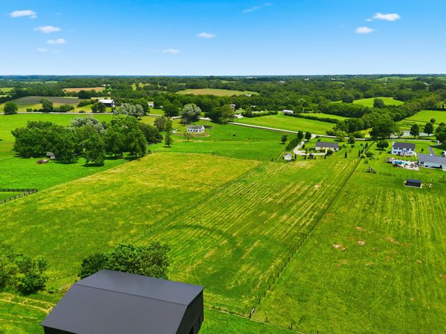550 College Road, Paris, KY 40361